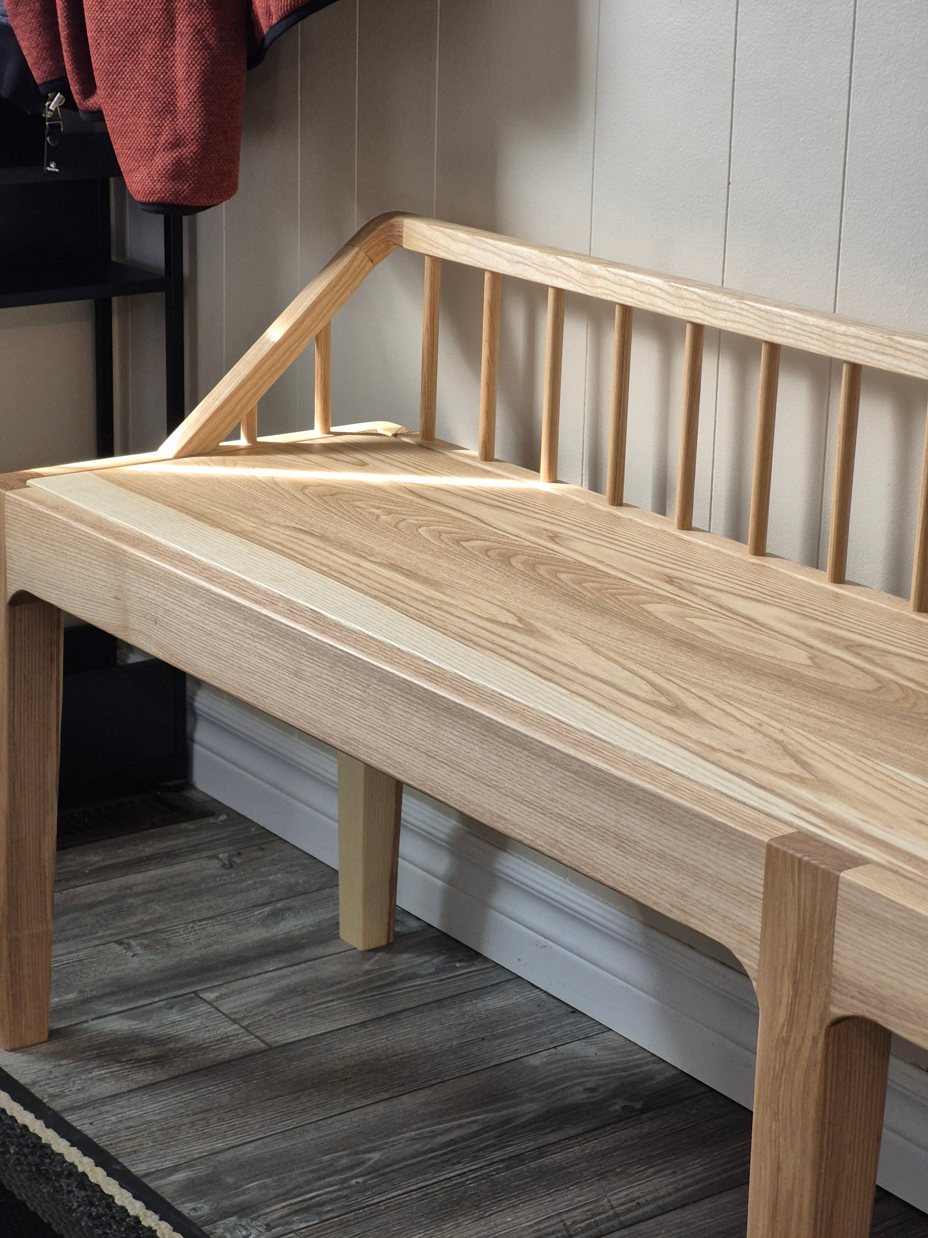 70" Spindle Bench