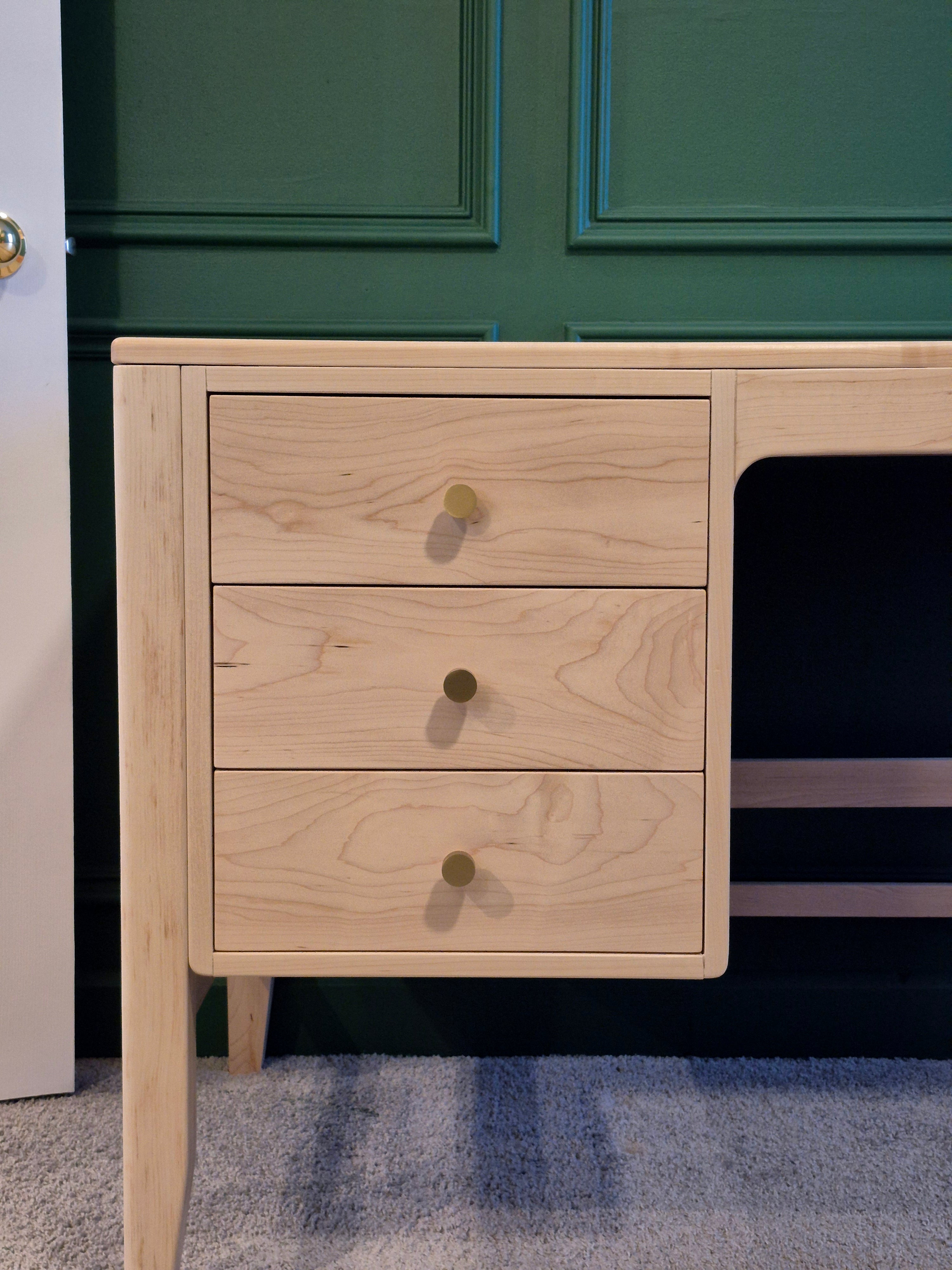 Chelsea Desk
