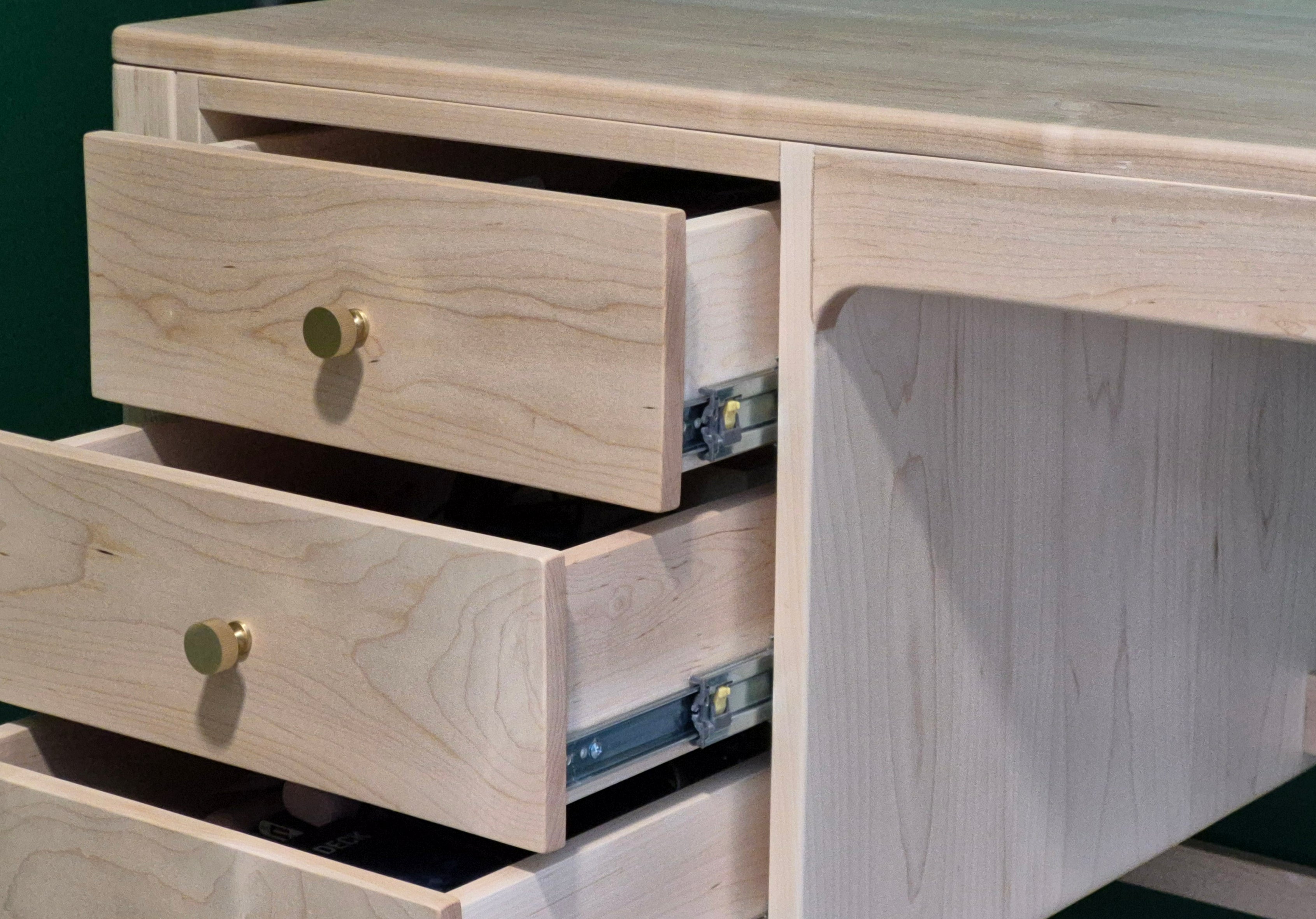 Chelsea Desk