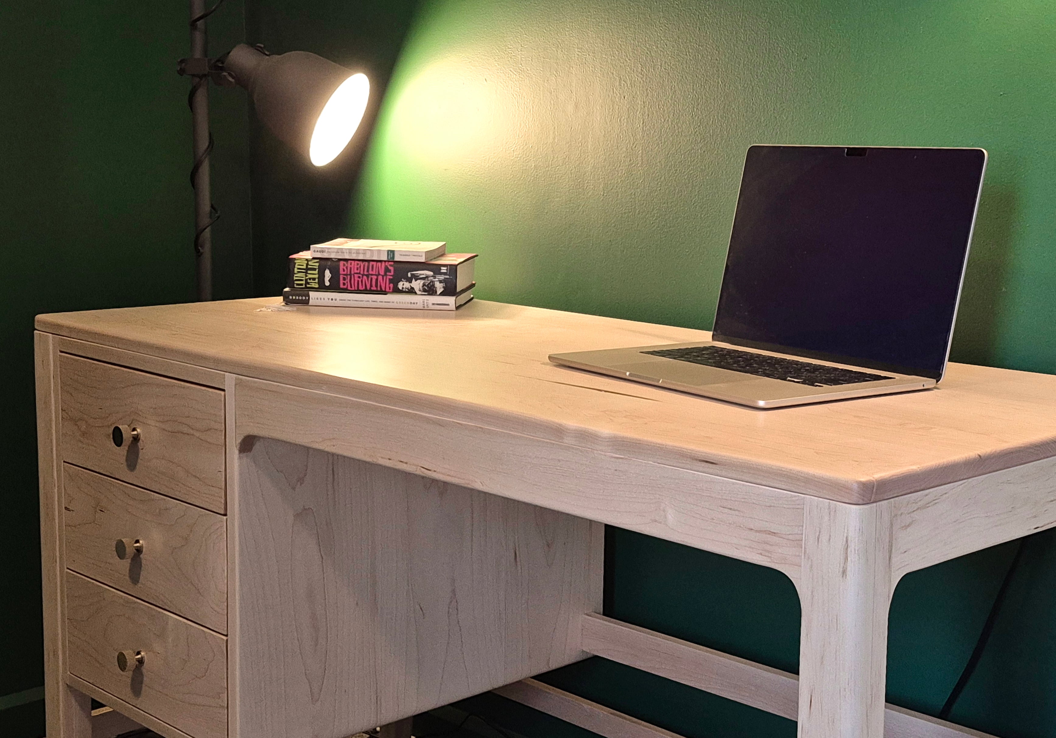 Chelsea Desk