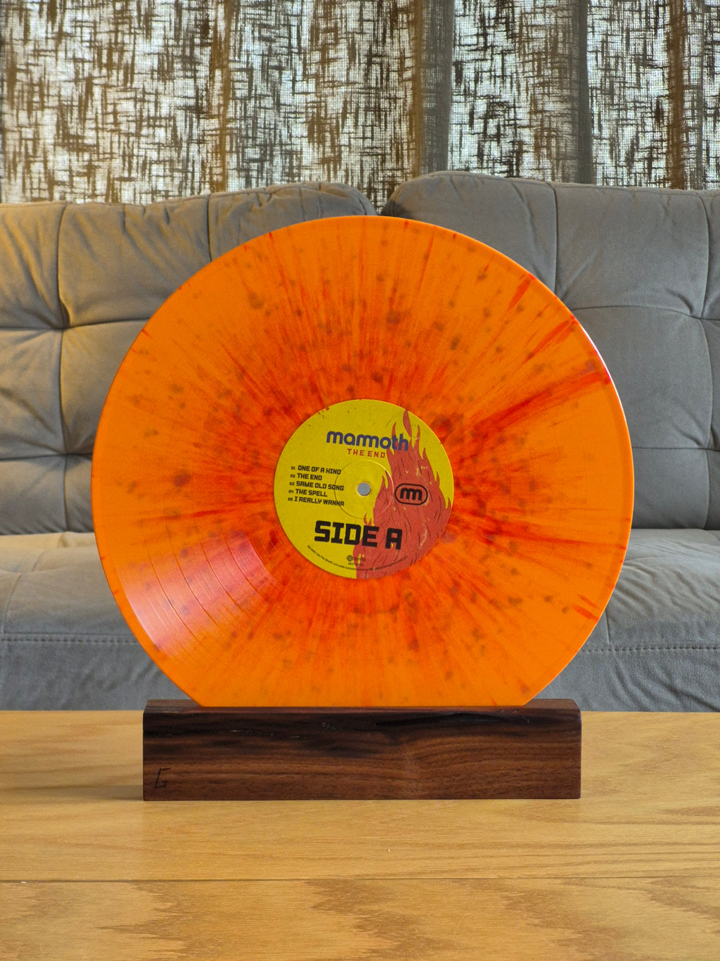 HiFi 12" Walnut Vinyl Stand