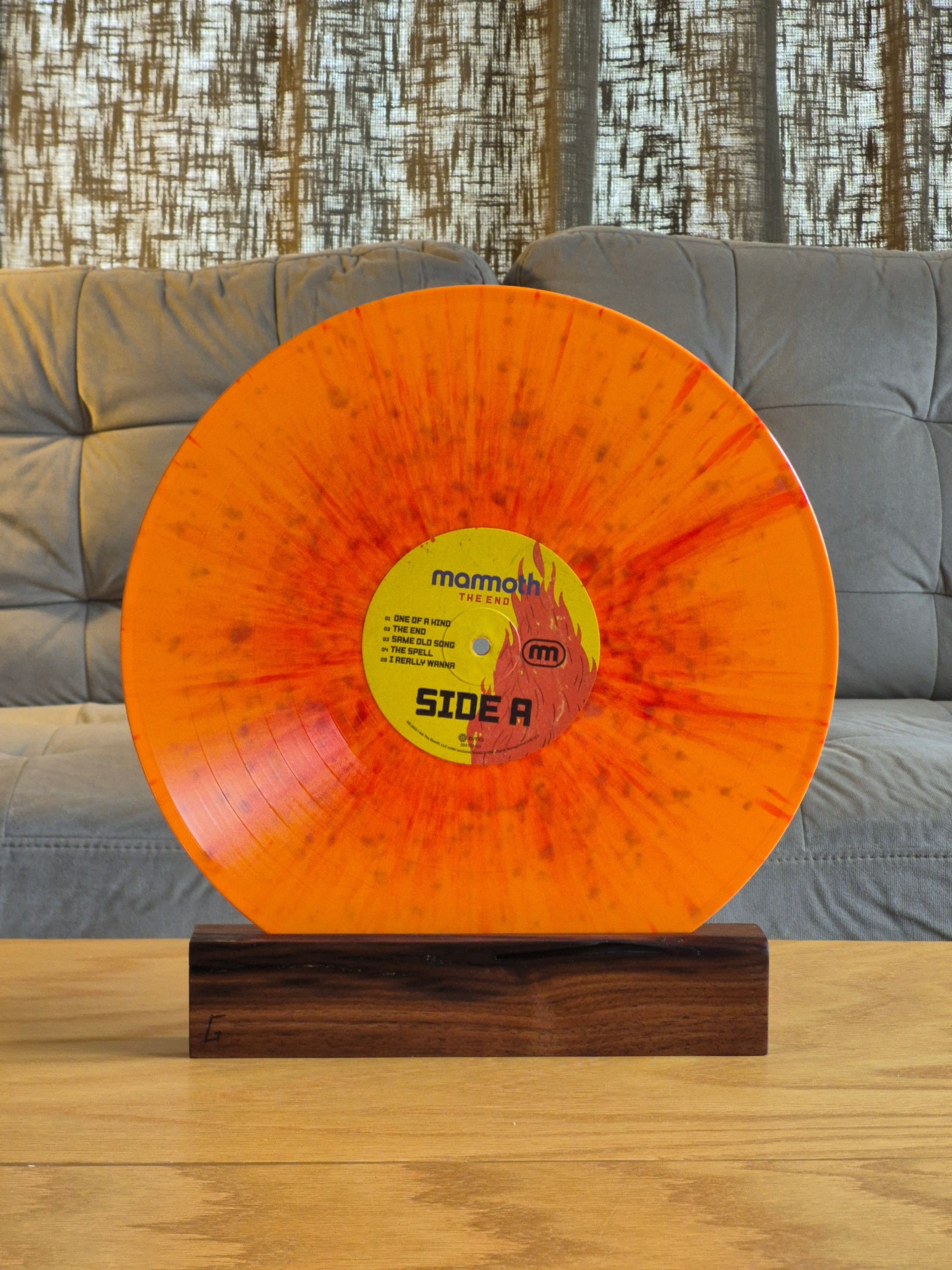 HiFi 12" Walnut Vinyl Stand