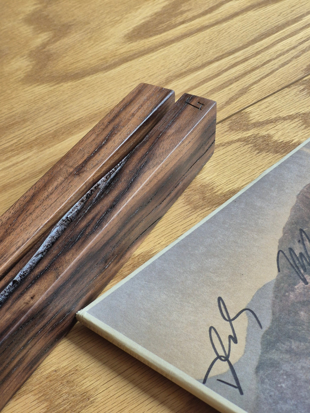 HiFi Walnut Album Art Stand