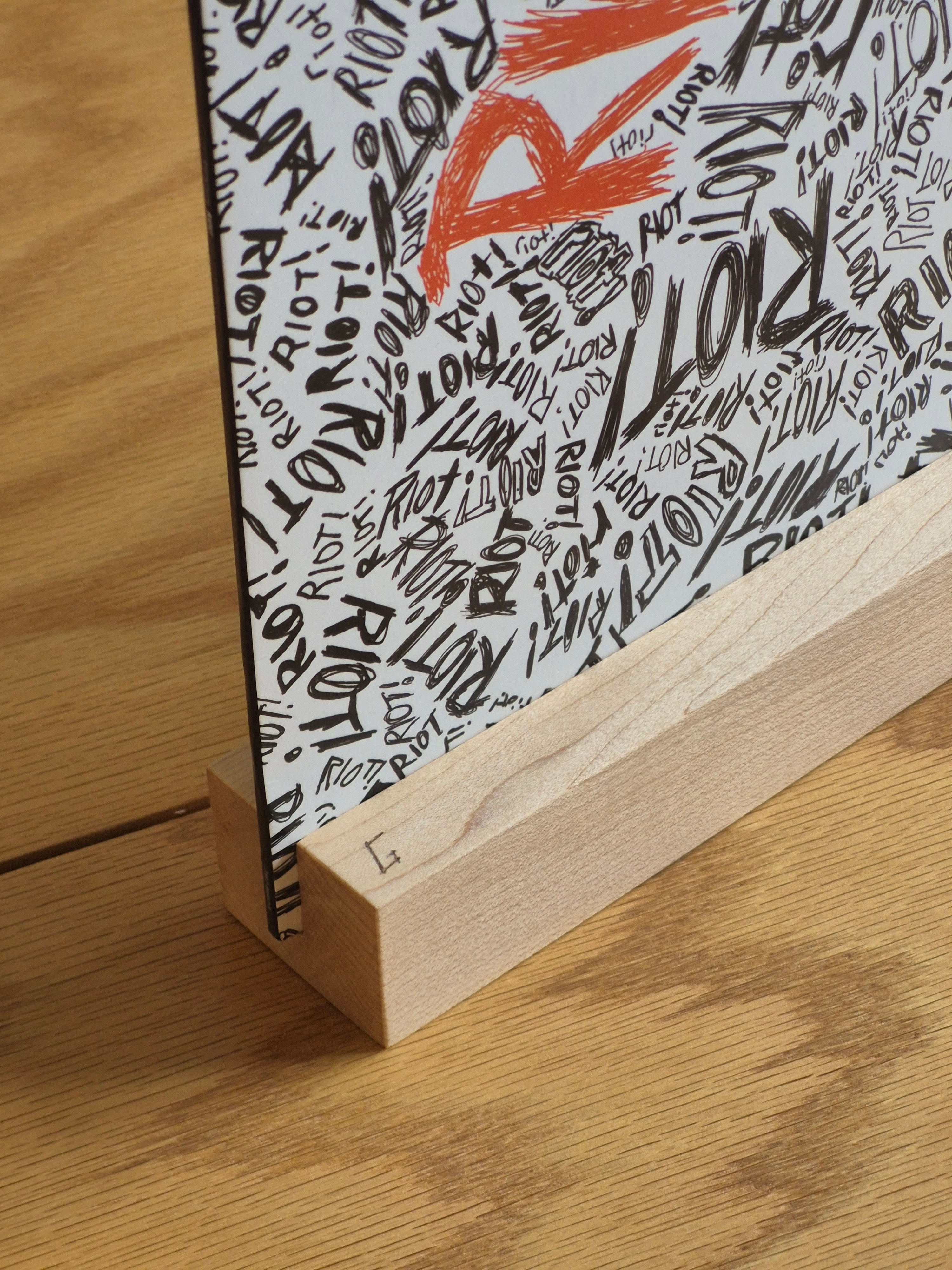 HiFi Maple Album Art Stand
