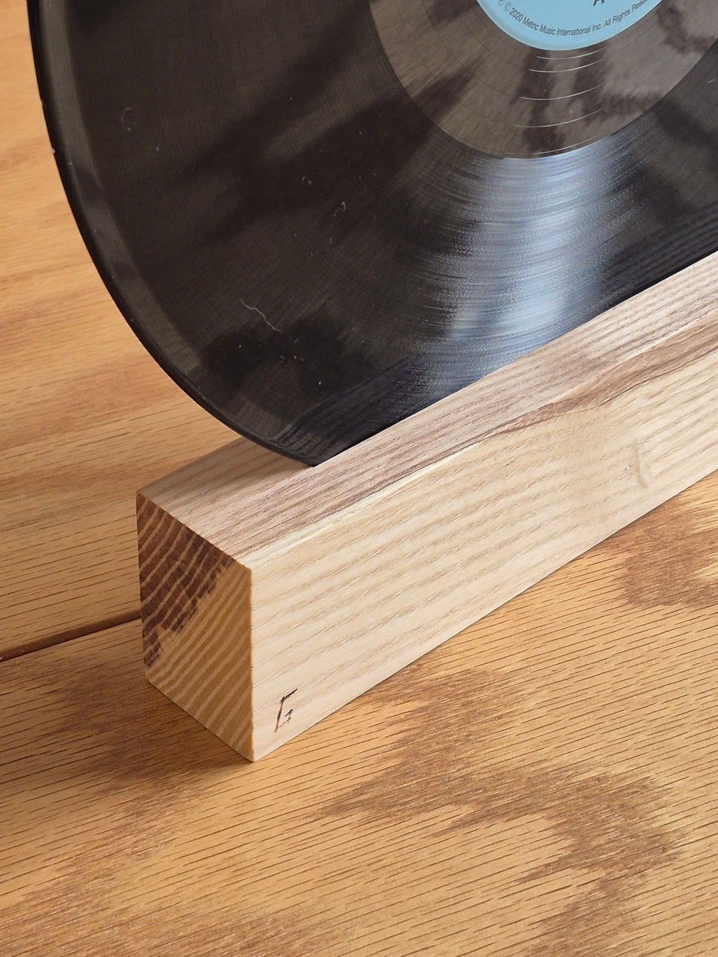HiFi 12" Ash Vinyl Stand