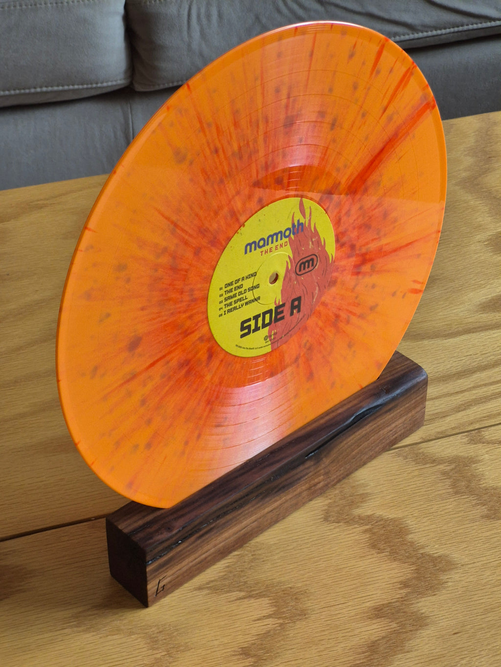 HiFi 12" Walnut Vinyl Stand