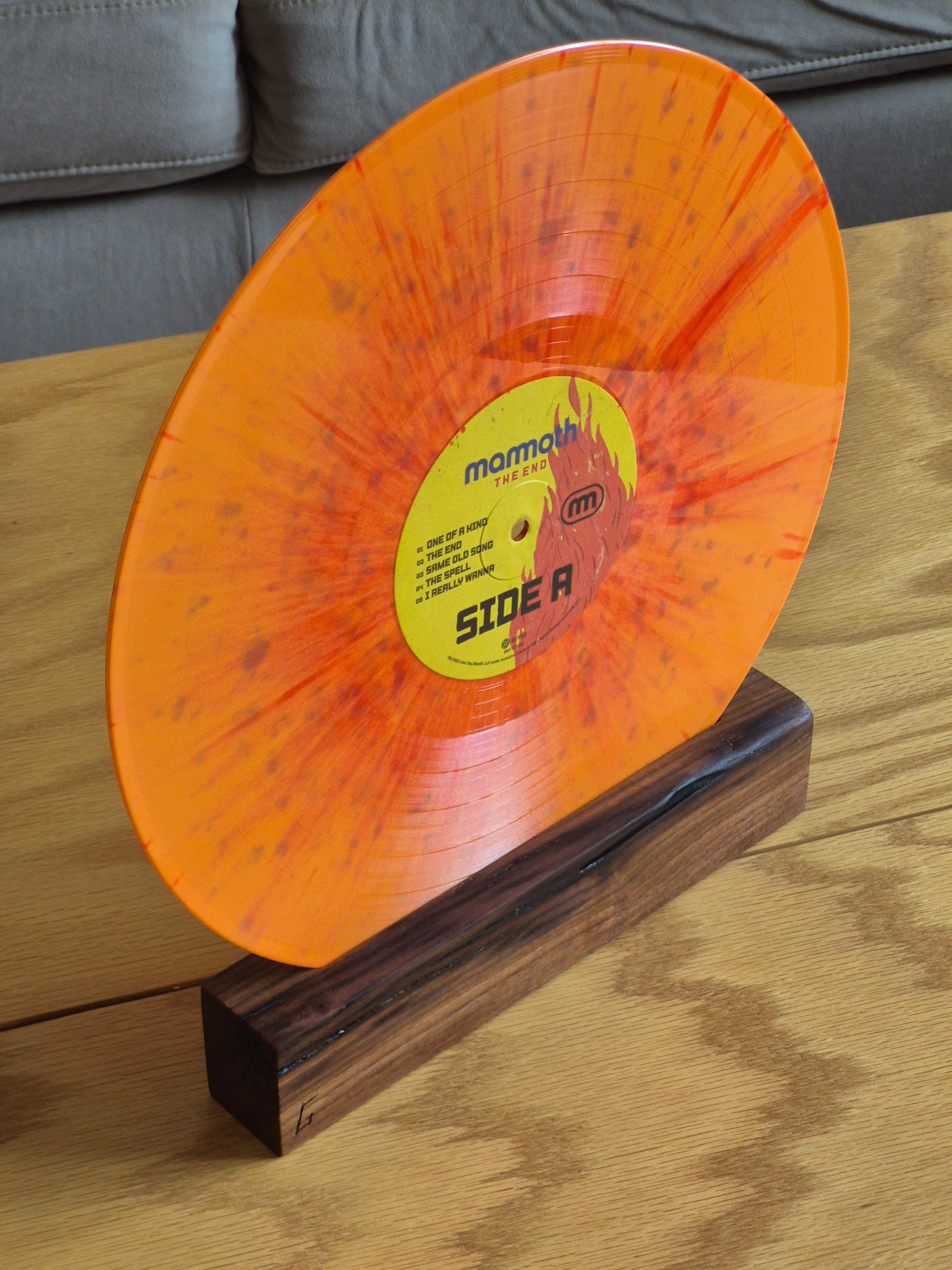 HiFi 12" Walnut Vinyl Stand