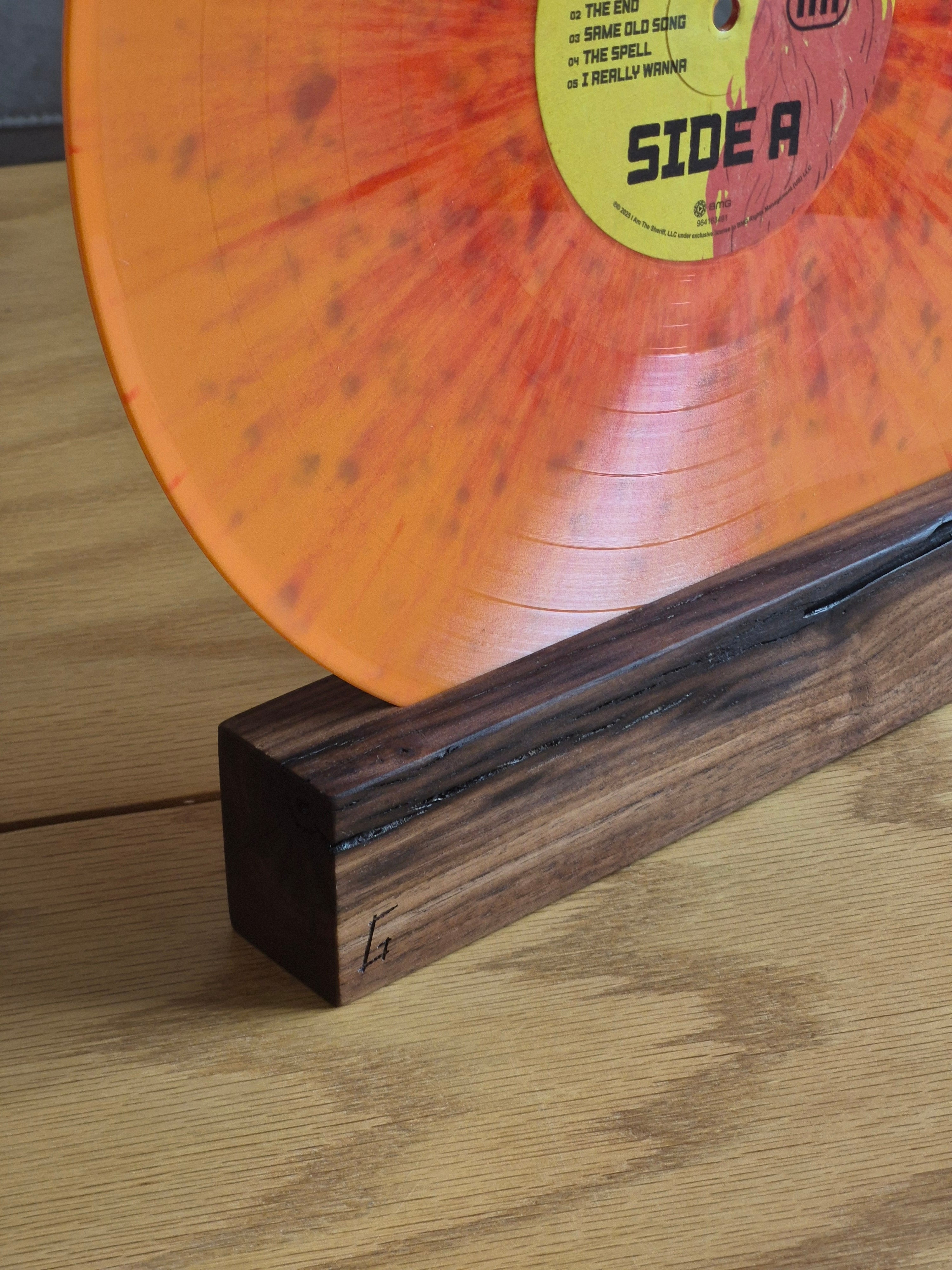 HiFi 12" Walnut Vinyl Stand
