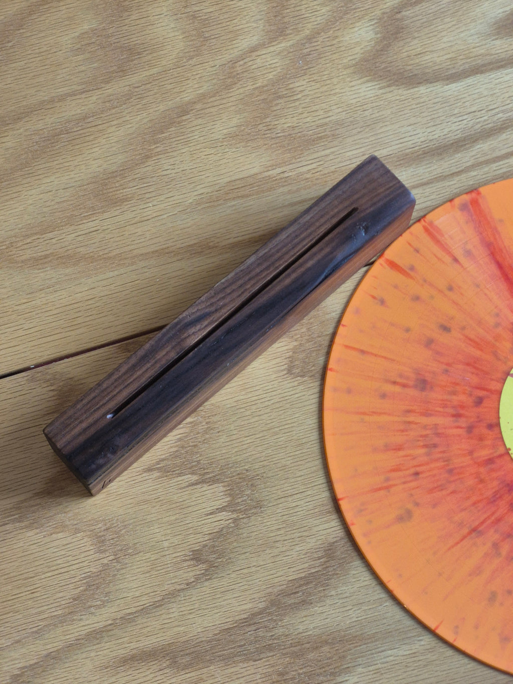 HiFi 12" Walnut Vinyl Stand