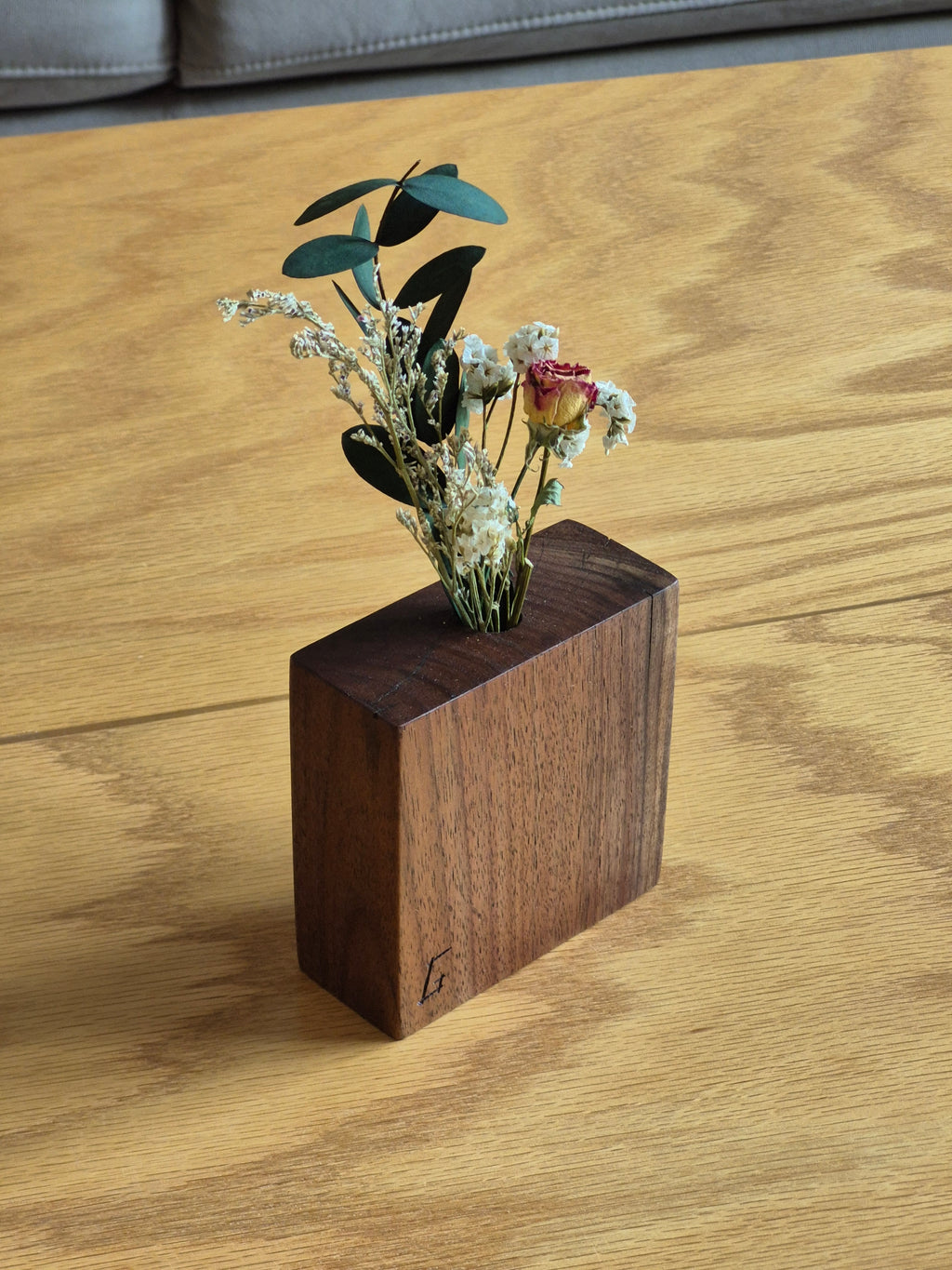 Single Fling Walnut Flower Vase