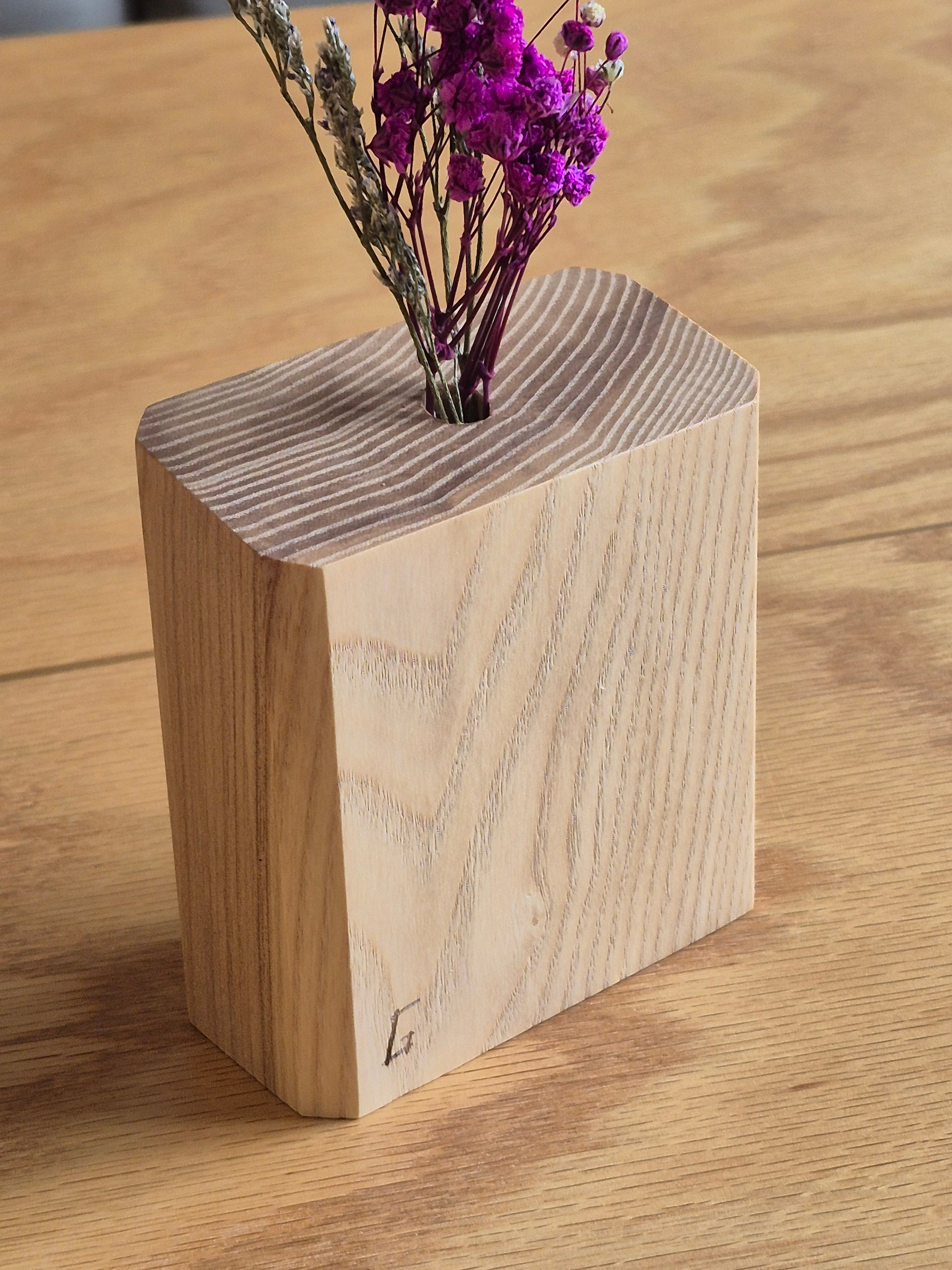 Single Fling Ash Angled Flower Vase