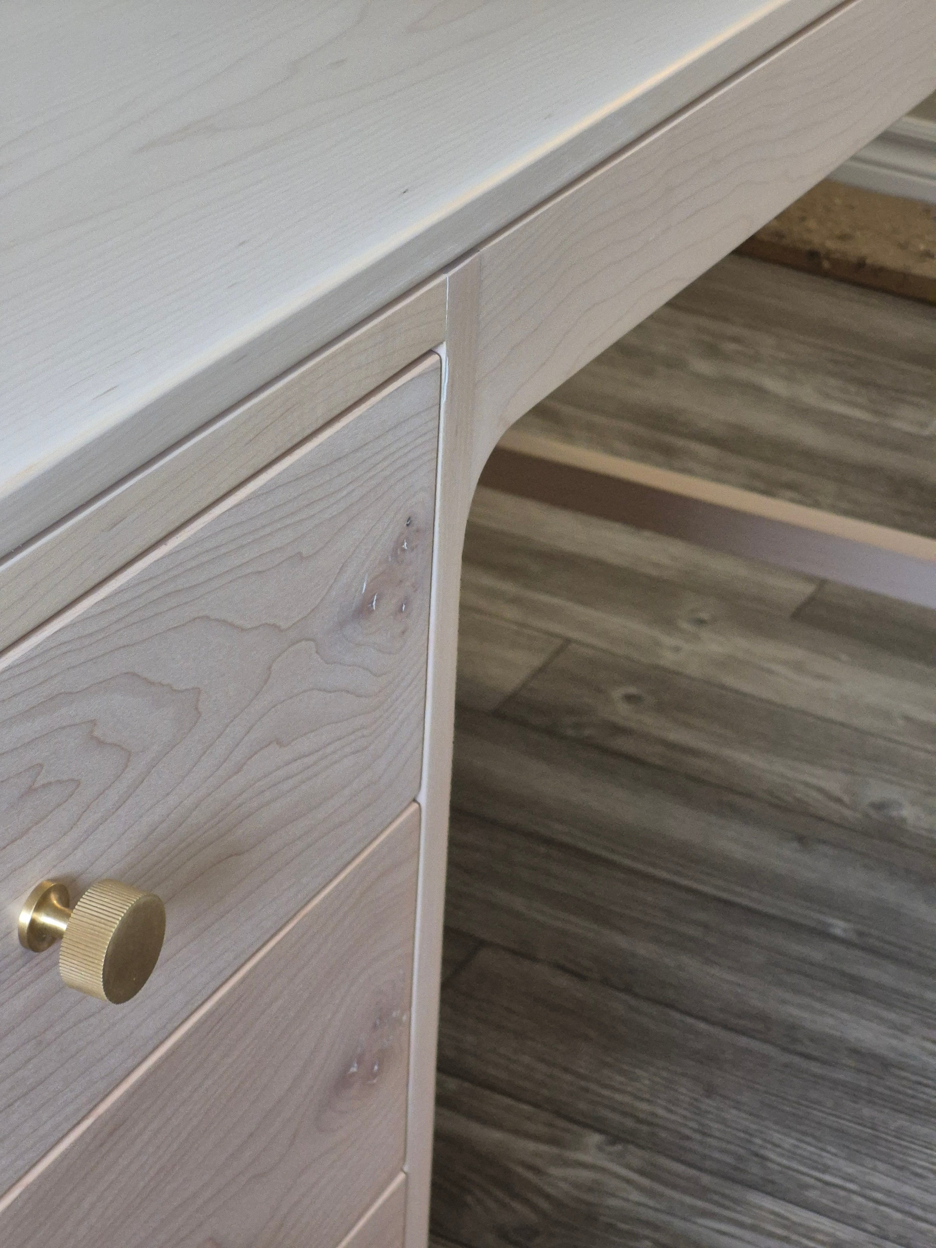 Chelsea Desk